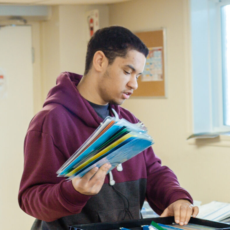 Services-soutien-specialise-adultes-deficience-intellectuelle-trouble-spectre-autisme-tsa-9